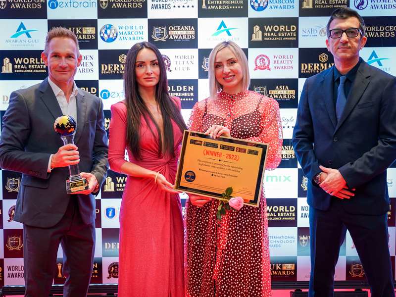 Cloud computing teams collaborating at an awards event